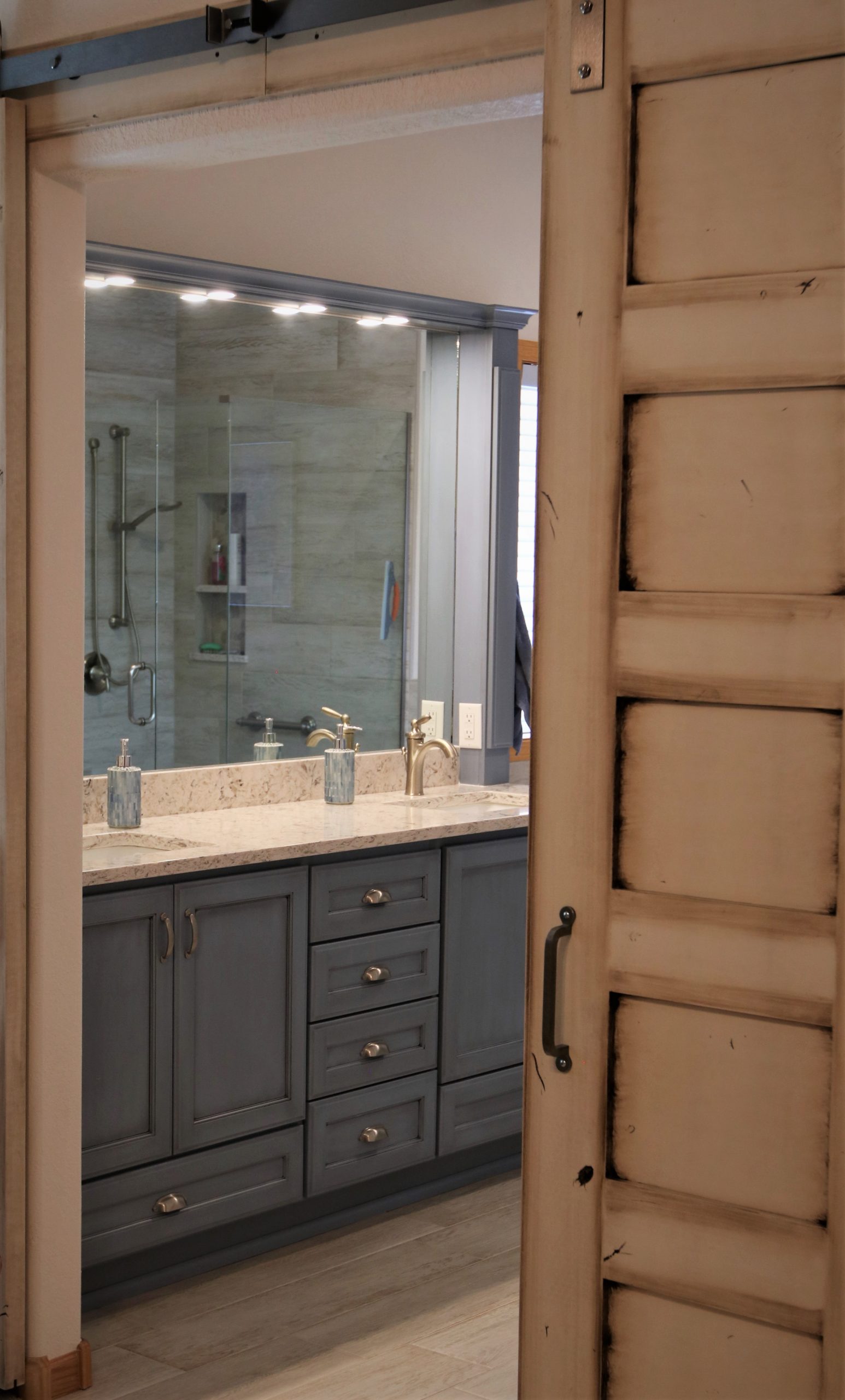 Bathroom Tiles in Luxurious Master Bath Renovation